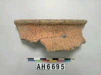 藏品(褐色夾砂陶口緣)的圖片